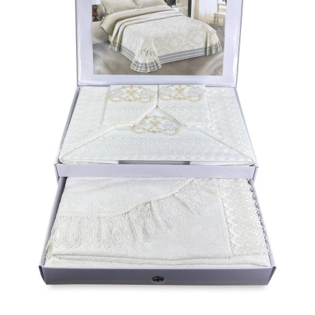 draps complets et couvre-lit idée de mariée avec dentelle macramé