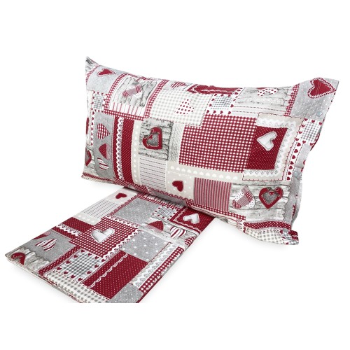 Burgundy mountain style double duvet cover, pillowcases included