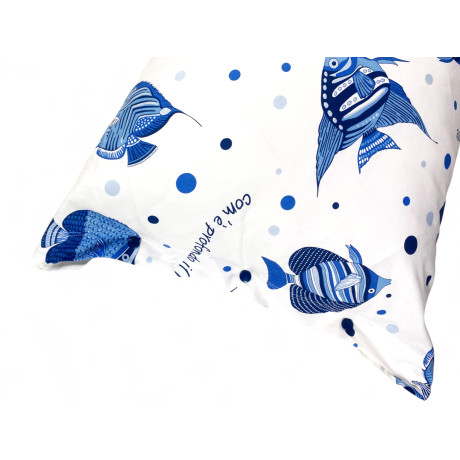 Juego de cama "How Deep is the Sea" con estampado de peces azules sobre fondo blanco