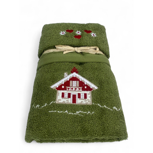 Toalla verde Tirol con corazones rojos y edelweiss bordados